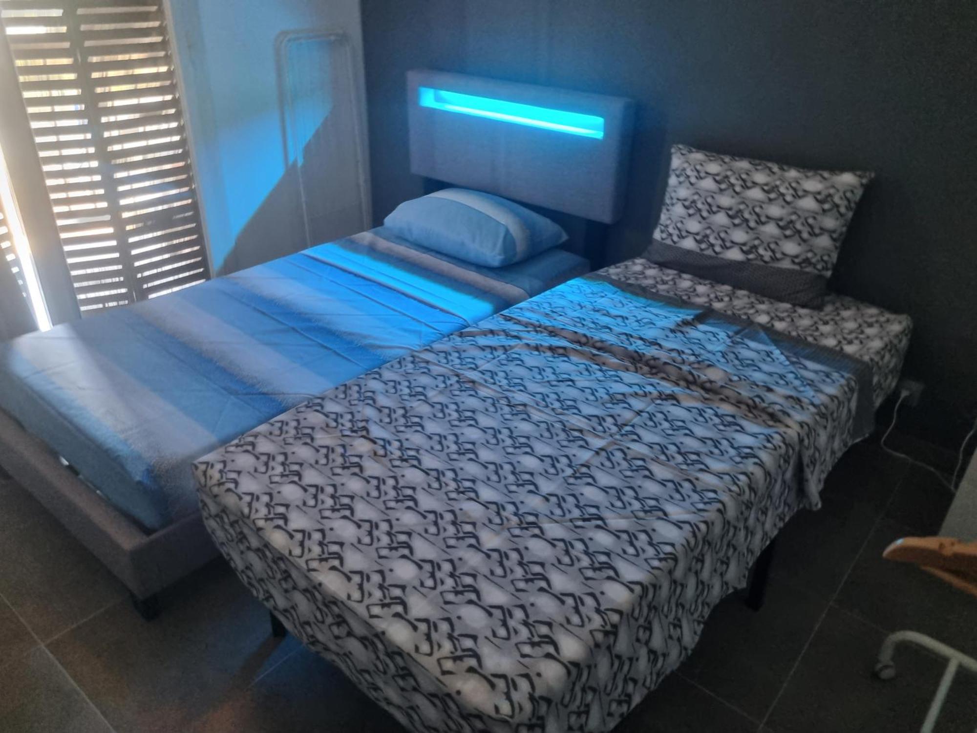 Chambre Privative Renove 2024, Climatisation, Tramway Sur Place , 12 Min Centre, 16 Min Plage, Apercu Lateral Mer, 2 Wc Avec 2 Salle De Bain, Private Room Renovated 2024, Air-Conditioned , Tram On Spot, 2 Toilets And 2 Bathrooms Nice Luaran gambar